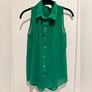 H&M Emerald Green Sleeveless Button-Down Blouse